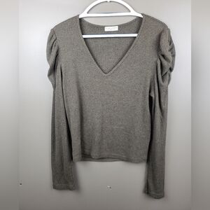 Paper Crane Womens Long Sleeve Top Size Medium Style C11898AT VNeck